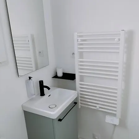 Maison Individuelle Avec Exterieur オービエール